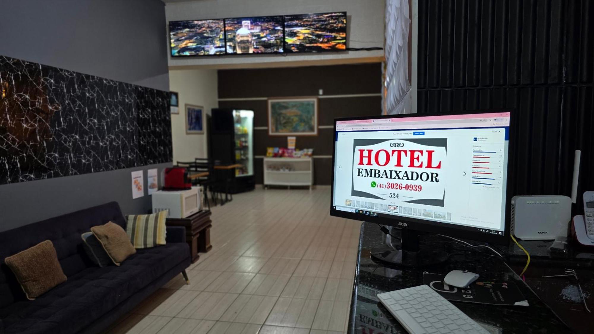 Hotel Embaixador De クリチバ エクステリア 写真